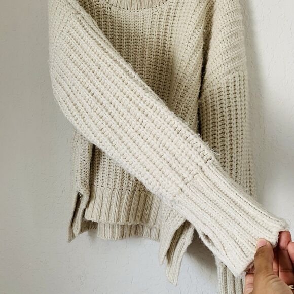 Aerie Offline Sweater Women M Cream Oversize Chunky Knit Thumb Holes Cozy Preppy - Picture 12 of 13
